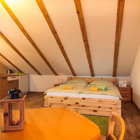 Apartments Fairy Land 拉科维察 外观 照片