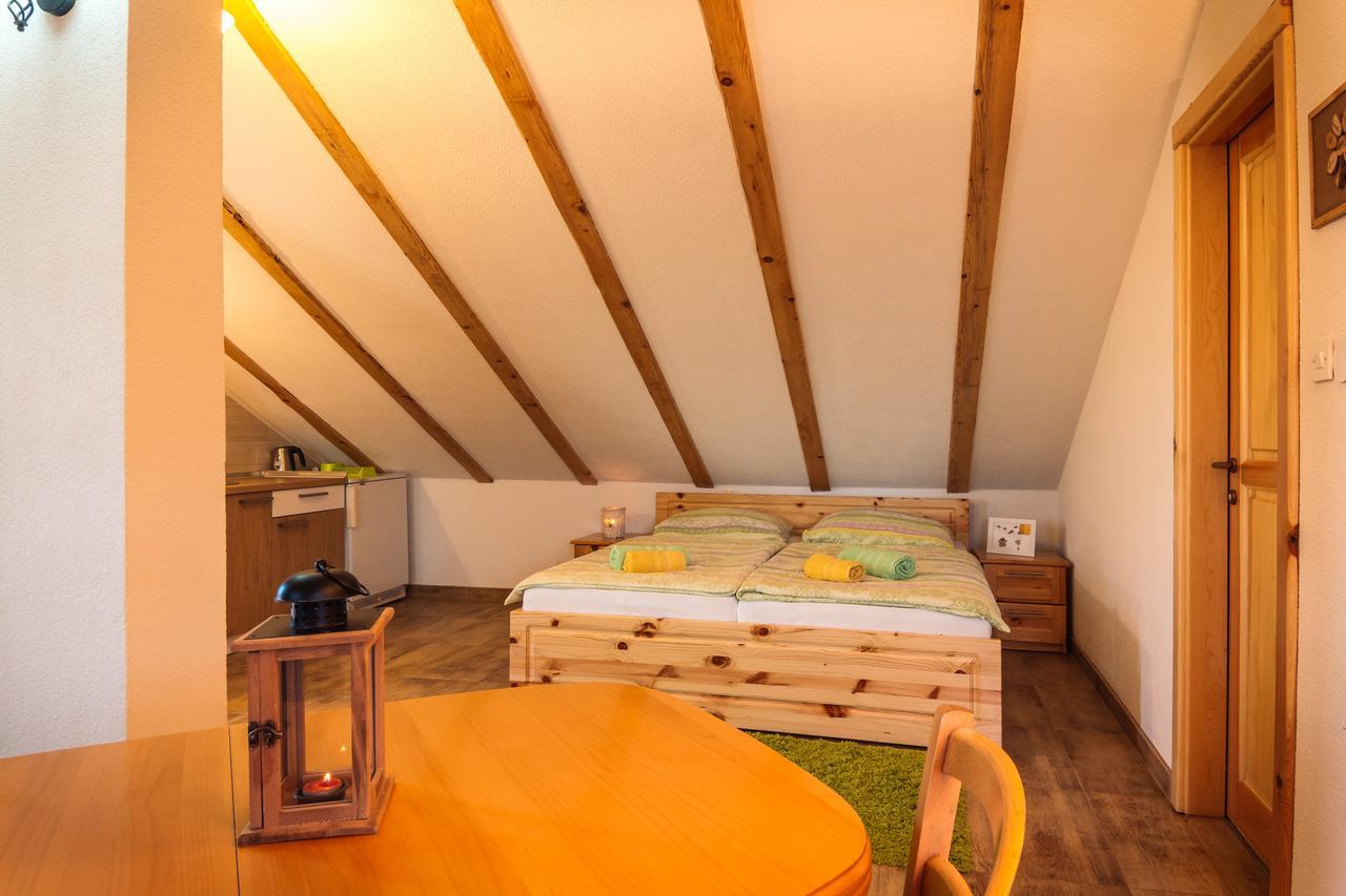 Apartments Fairy Land 拉科维察 外观 照片