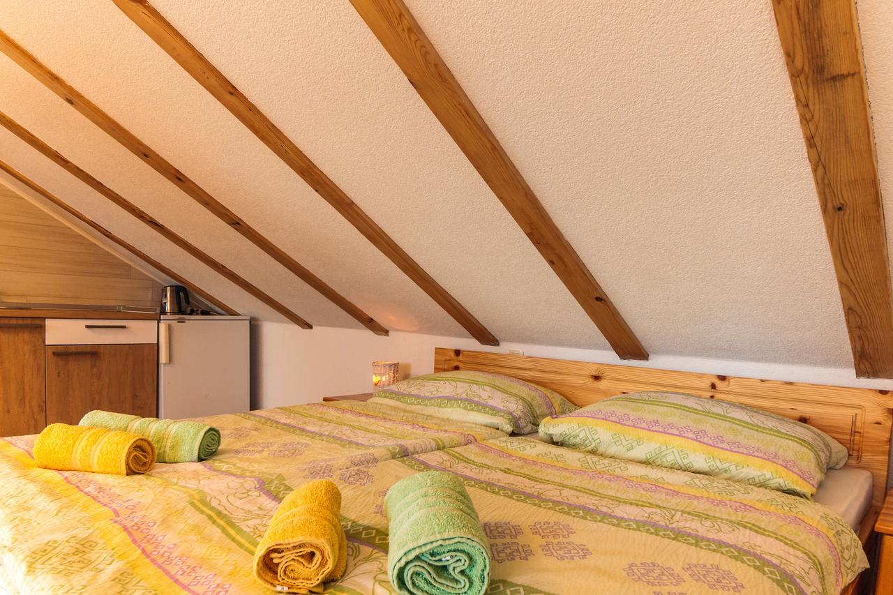 Apartments Fairy Land 拉科维察 外观 照片